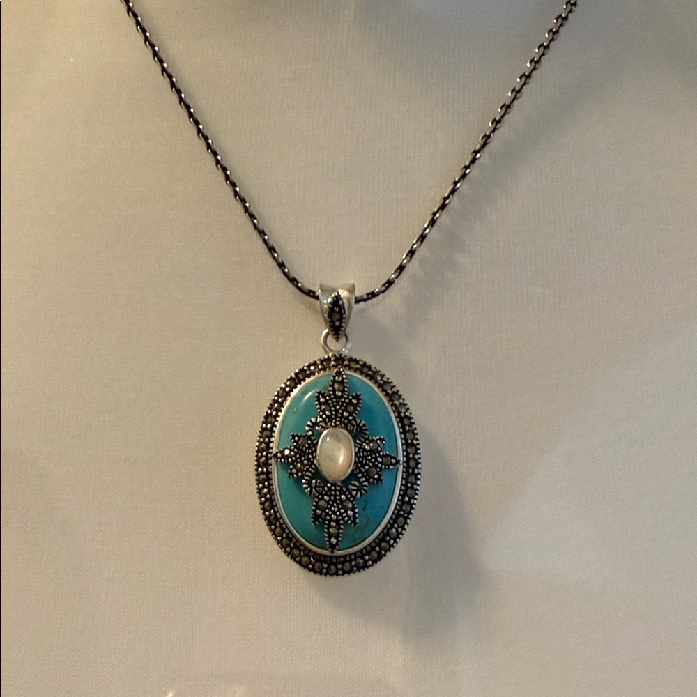 Kohl's Turquoise and Silver Pendant Necklace